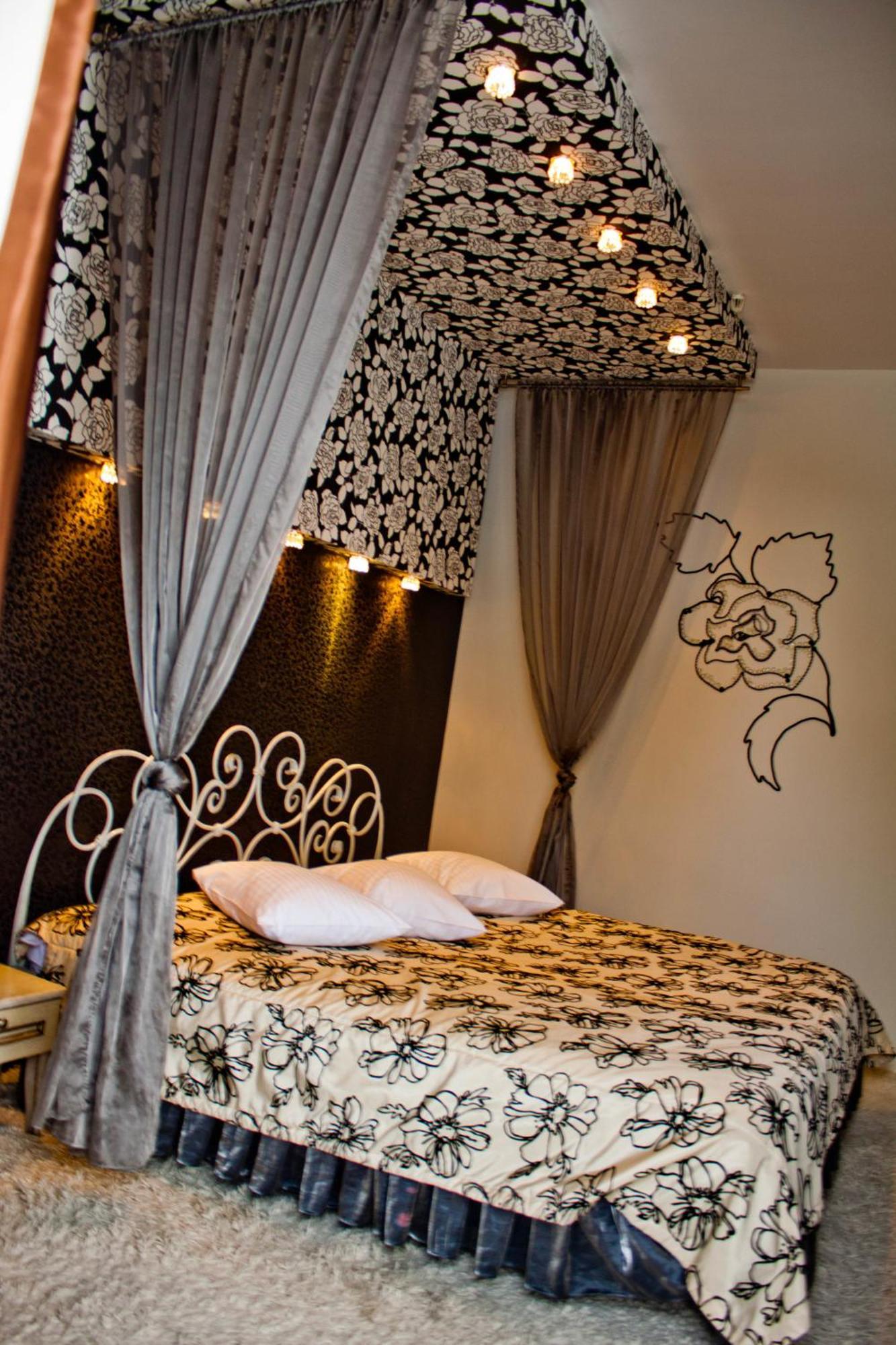 Reikartz Park Hotel Ivano Frankivsk Bagian luar foto