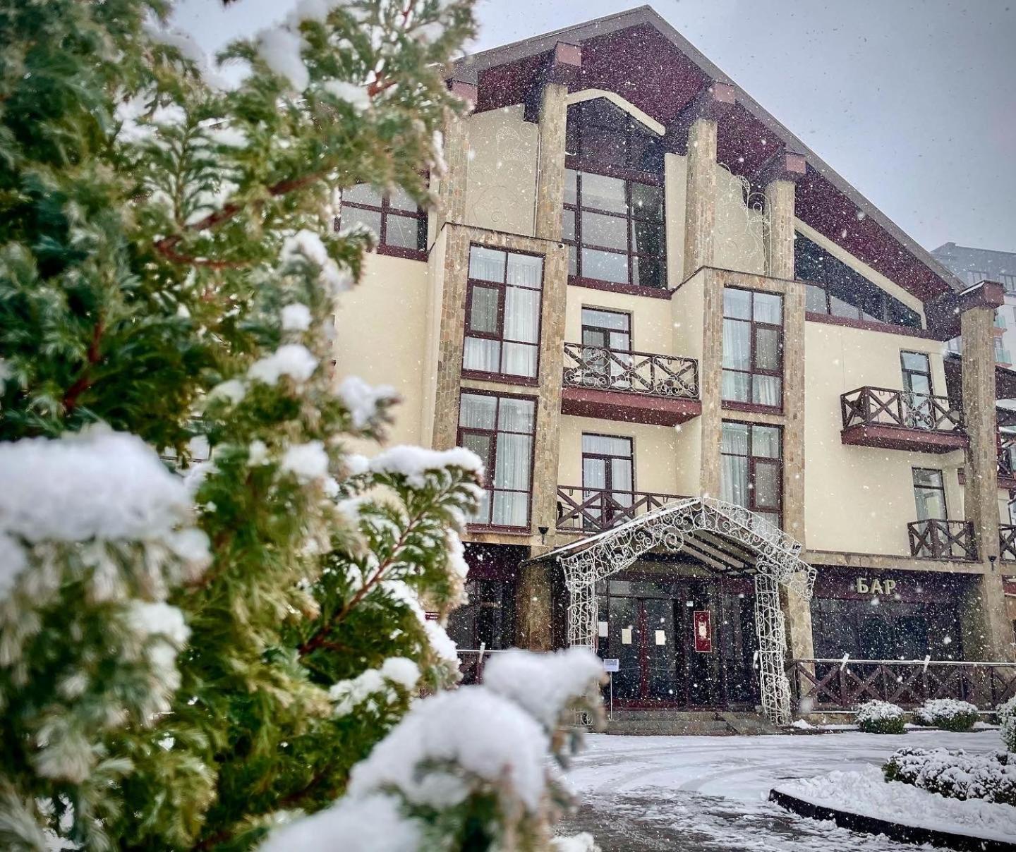Reikartz Park Hotel Ivano Frankivsk Bagian luar foto