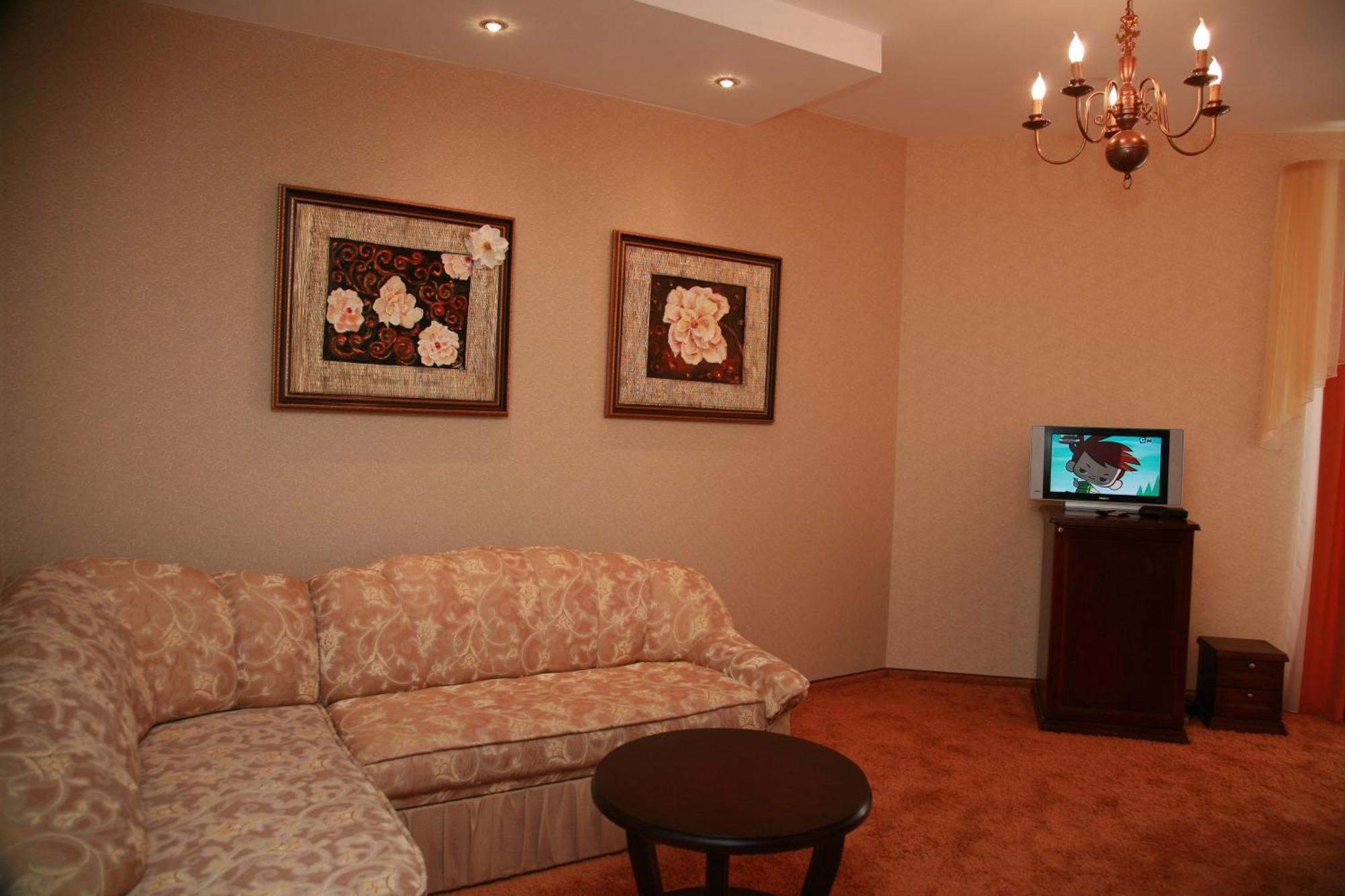Reikartz Park Hotel Ivano Frankivsk Ruang foto