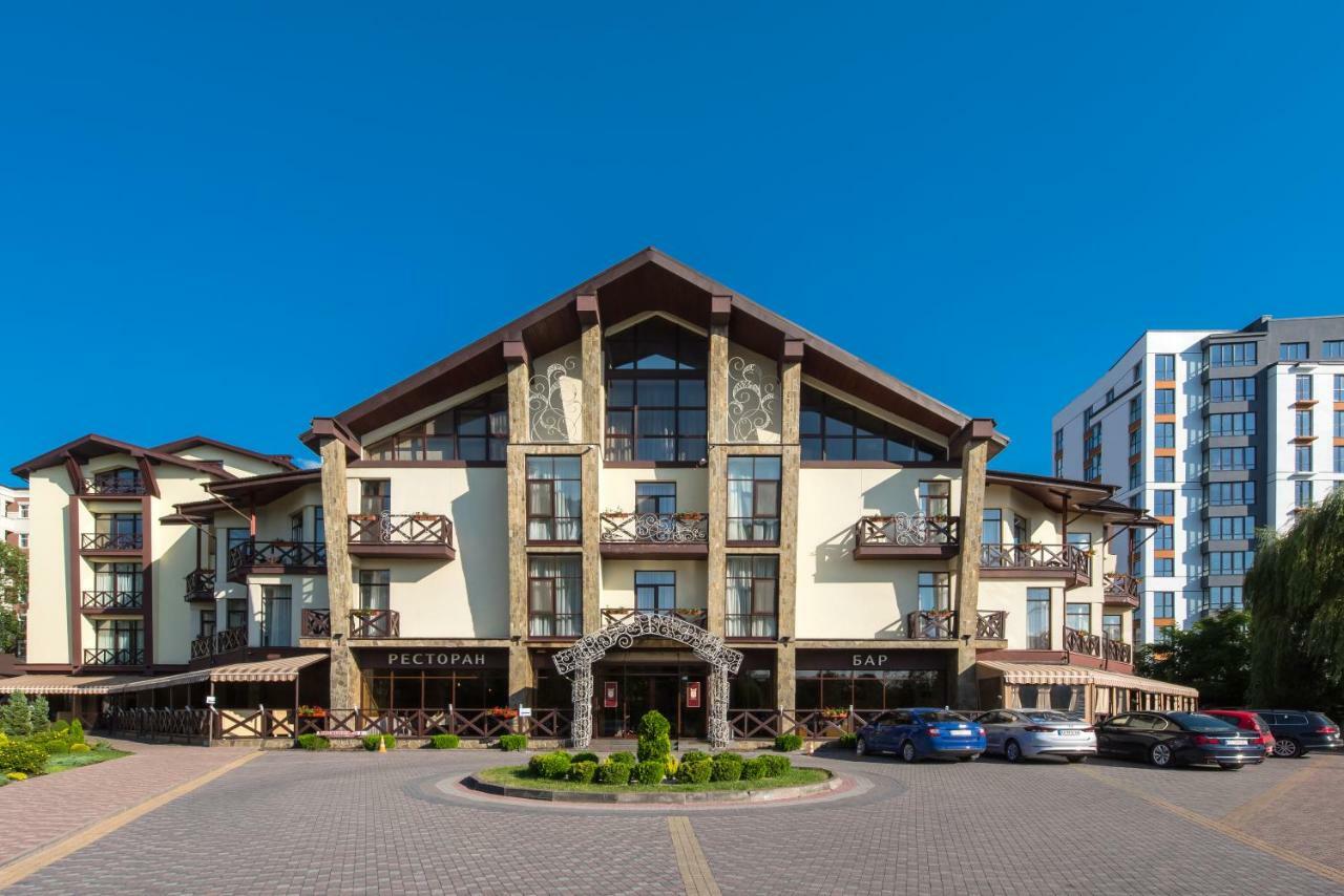 Reikartz Park Hotel Ivano Frankivsk Bagian luar foto