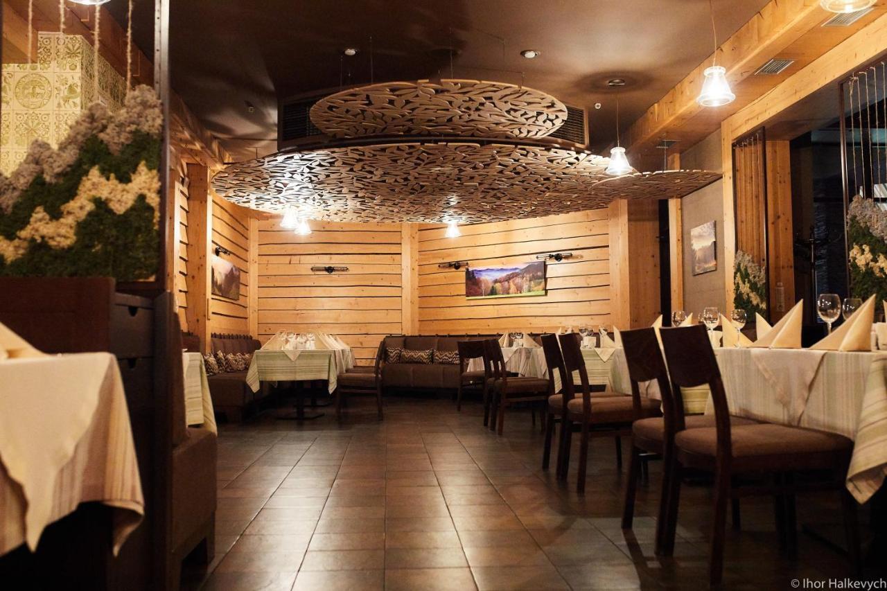 Reikartz Park Hotel Ivano Frankivsk Bagian luar foto