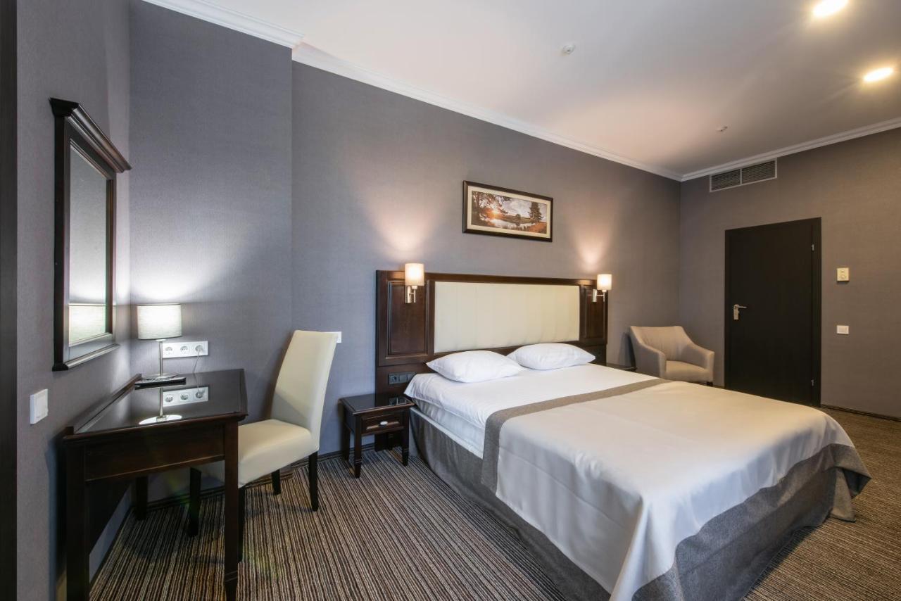 Reikartz Park Hotel Ivano Frankivsk Bagian luar foto