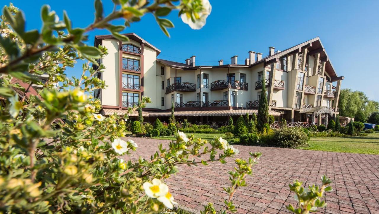 Reikartz Park Hotel Ivano Frankivsk Bagian luar foto