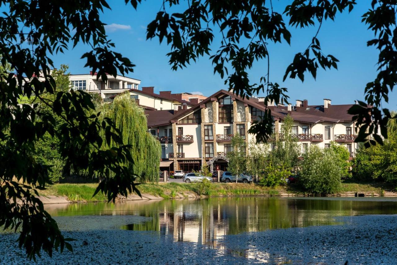 Reikartz Park Hotel Ivano Frankivsk Bagian luar foto